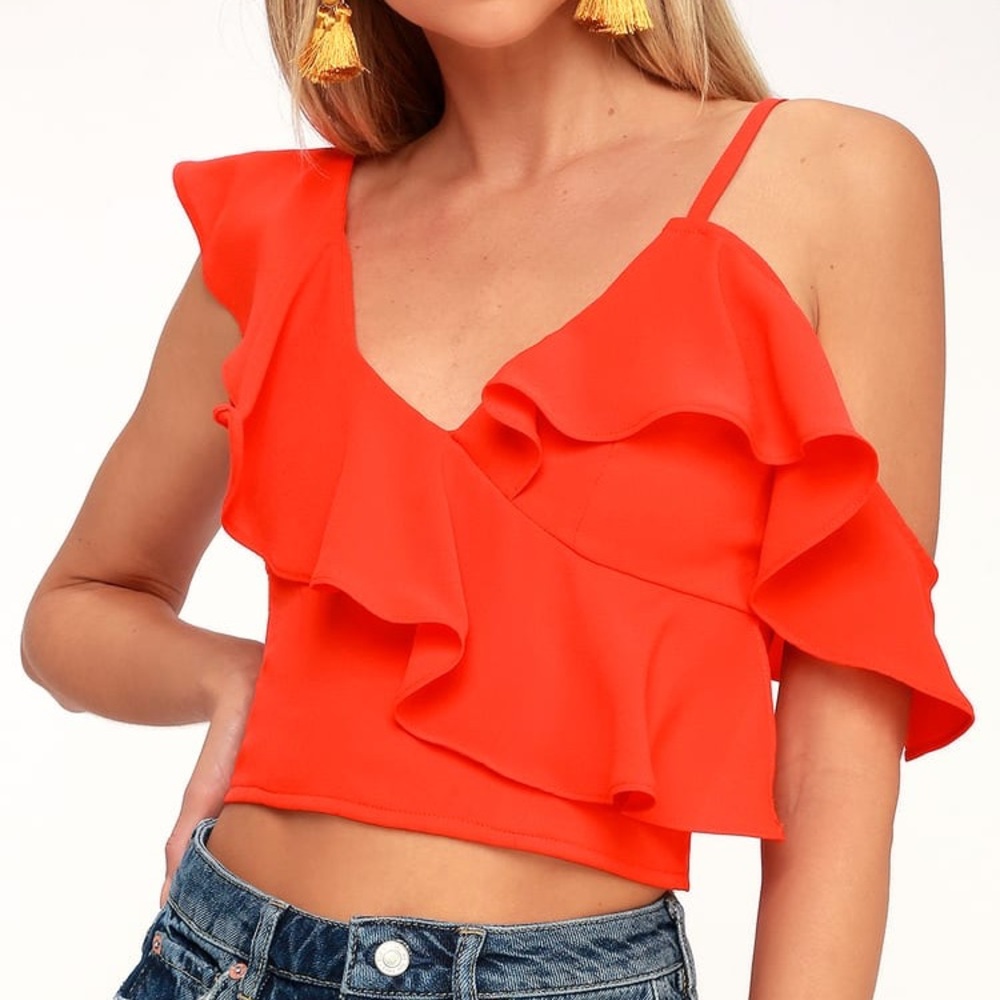 ruffled one-shoulders crop top